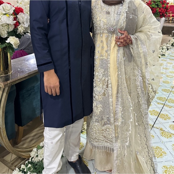 Maryum n Maria Fancy Pakistani Shalwar Kameez - Picture 6 of 6